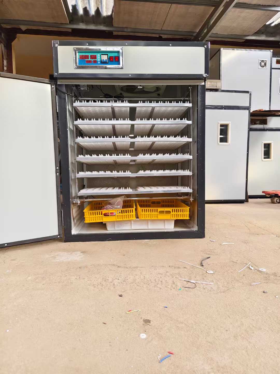 Automatyczny inkubator do jaj  – Poultry Incubator recenzja i cena